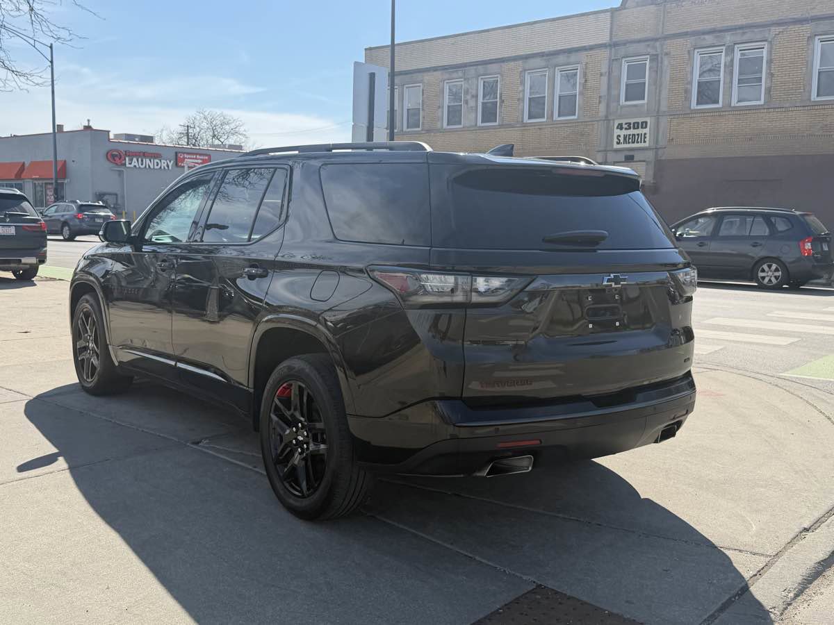 Used 2019 Chevrolet Traverse Premier w/ Redline Edition AWD/4WD image 7