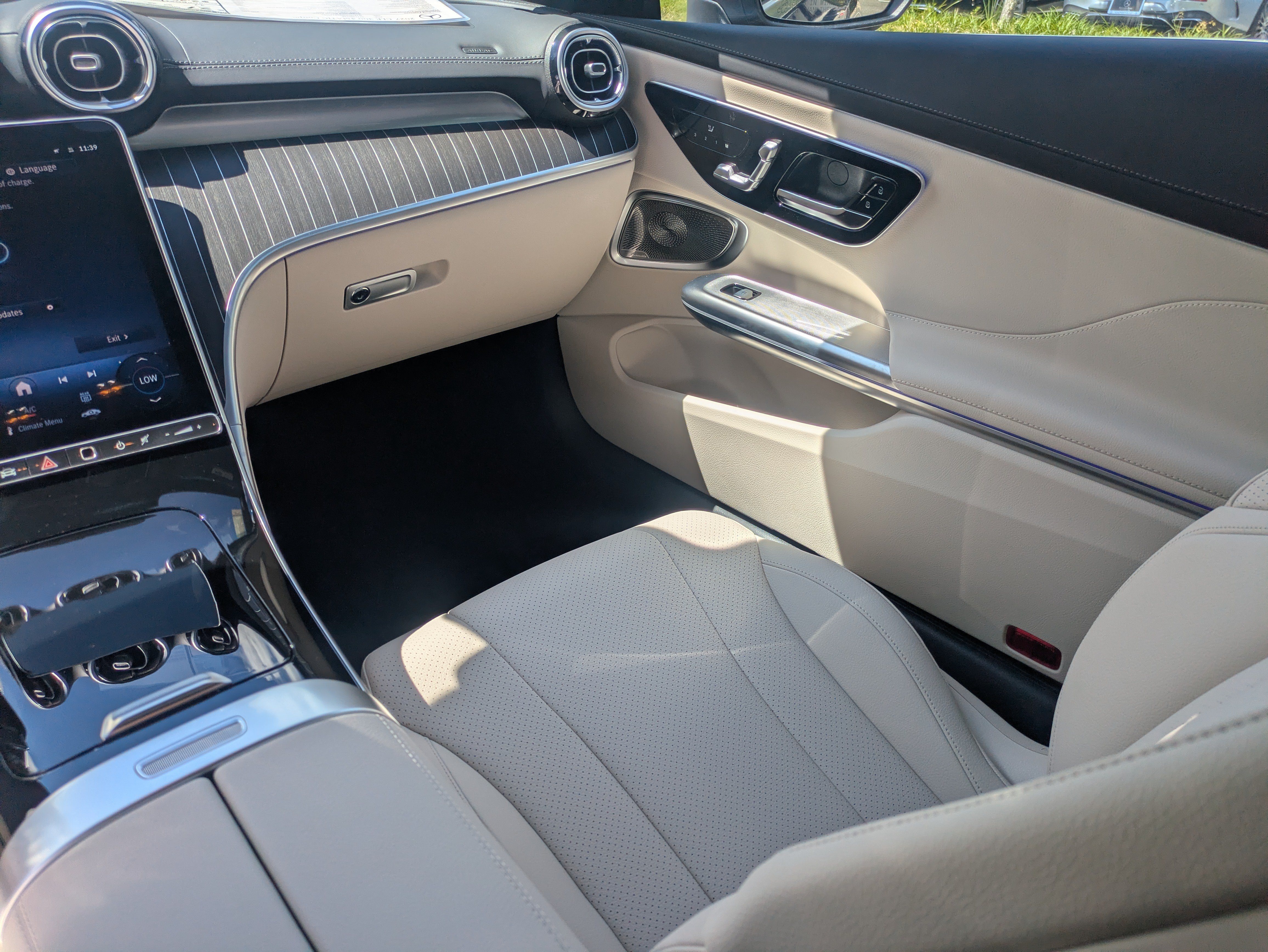 New 2027 Mercedes-Benz CLE 300 4MATIC Coupe image 15