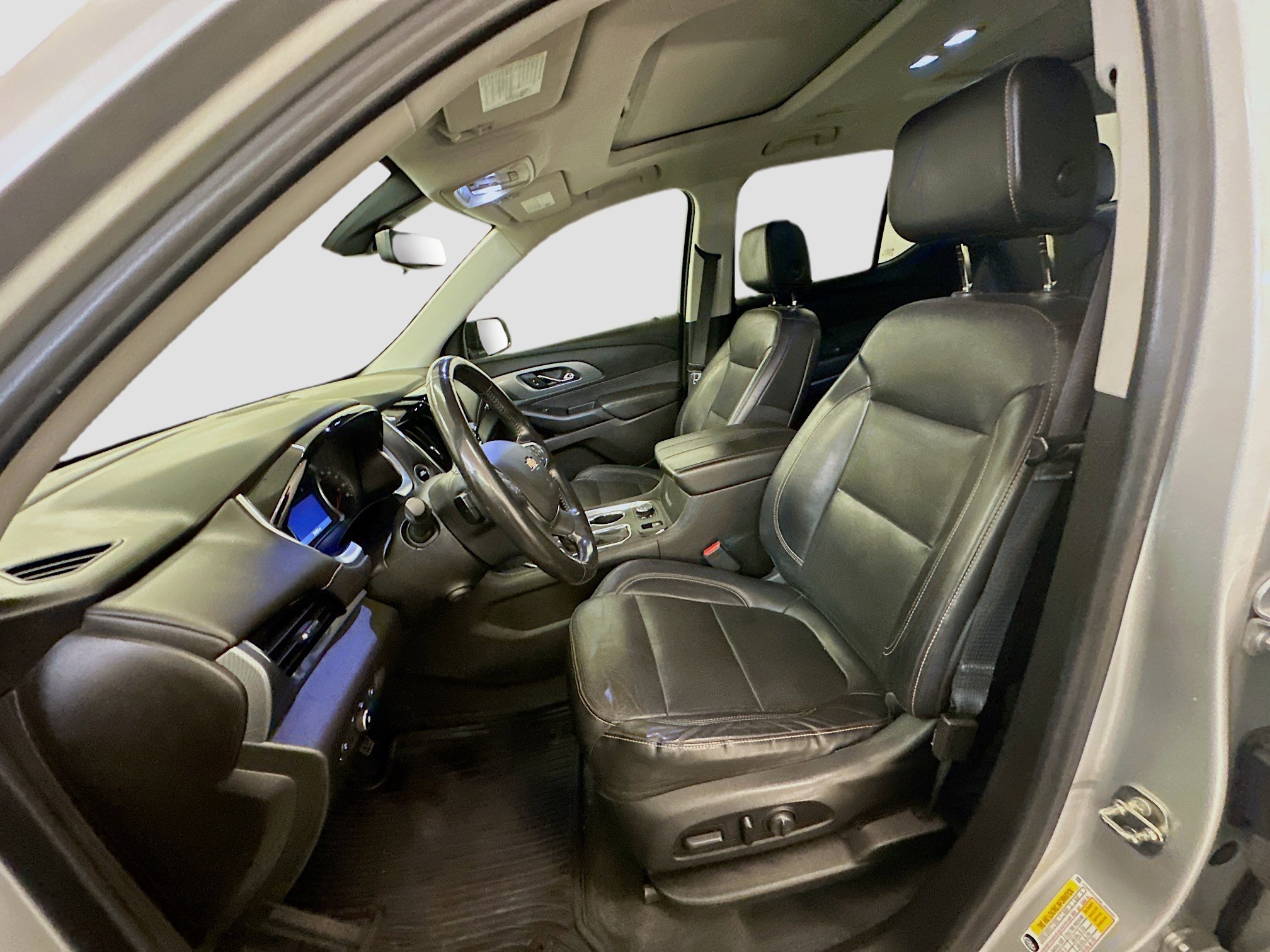 Used 2020 Chevrolet Traverse Premier w/ Redline Edition image 13