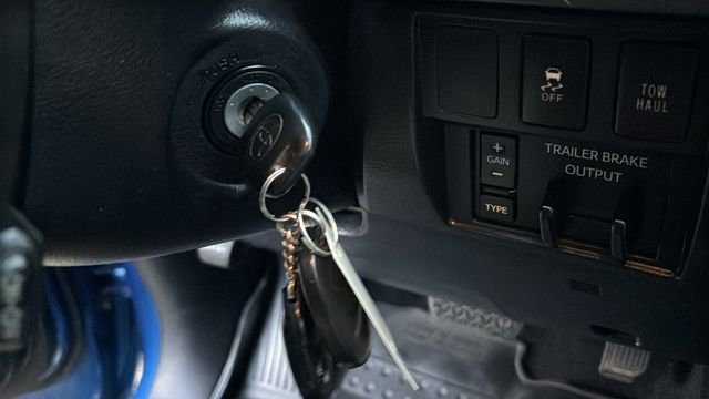 Used 2017 Toyota Tundra SR5 image 12