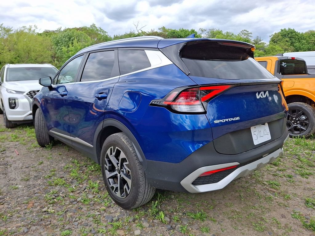 Used 2024 Kia Sportage EX AWD/4WD image 5