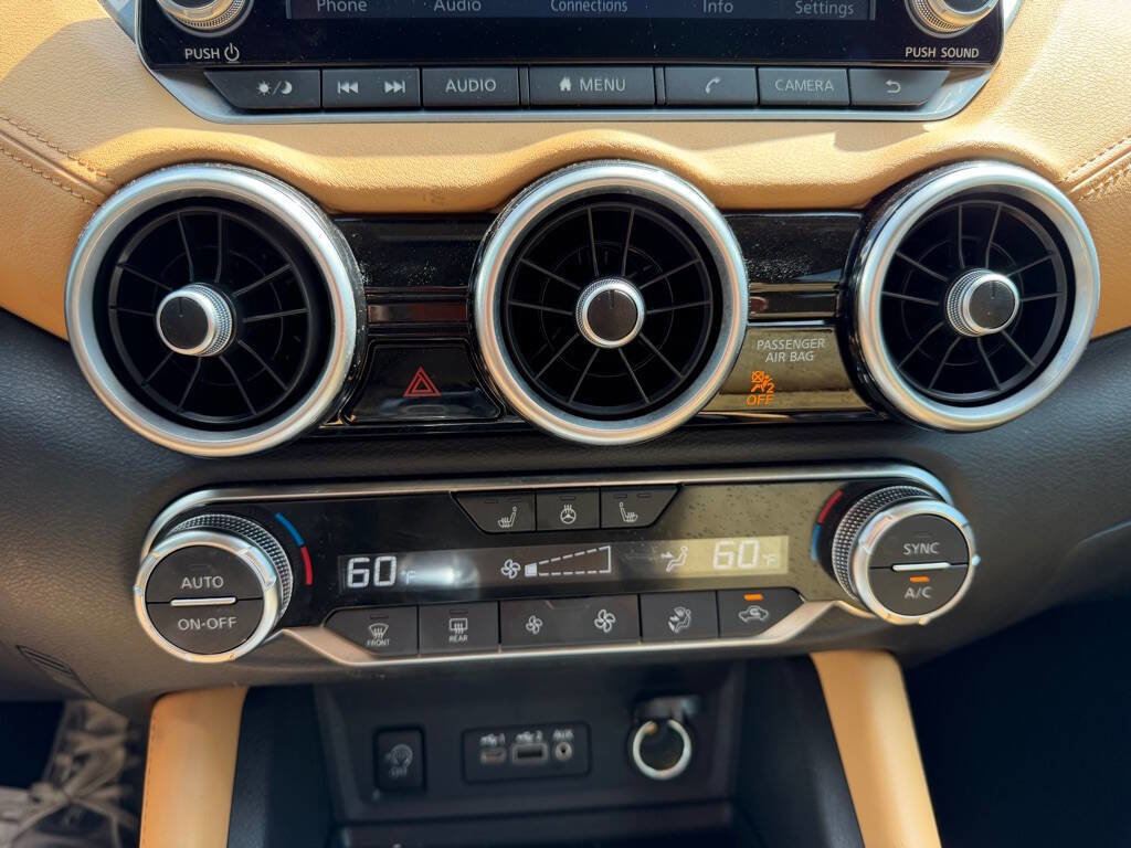 Used 2025 Nissan Sentra SV w/ SV Premium Package image 16