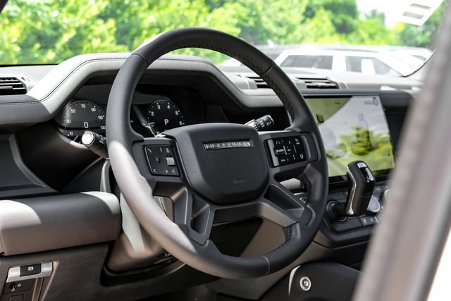 New 2026 Land Rover Defender 110 X-Dynamic SE AWD/4WD image 19