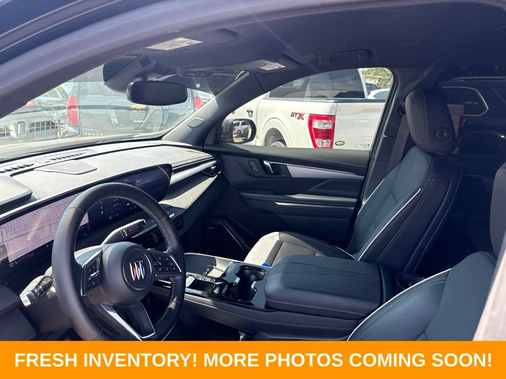 Used 2025 Buick Enclave Preferred w/ Power Package FWD image 8