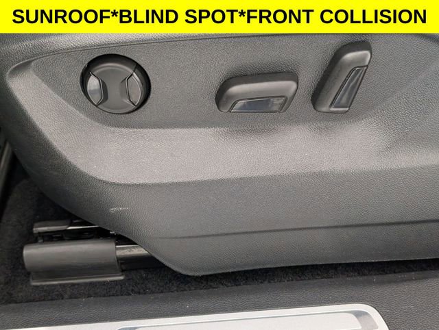 Used 2021 Volkswagen Tiguan SE R-Line w/ 3rd Row Seat Package image 15