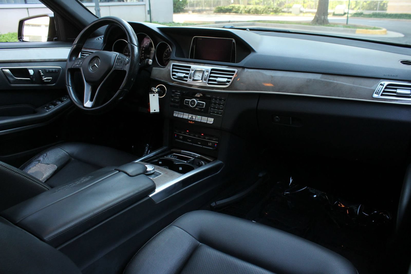 Used 2015 Mercedes-Benz E 350 4MATIC Sedan image 25