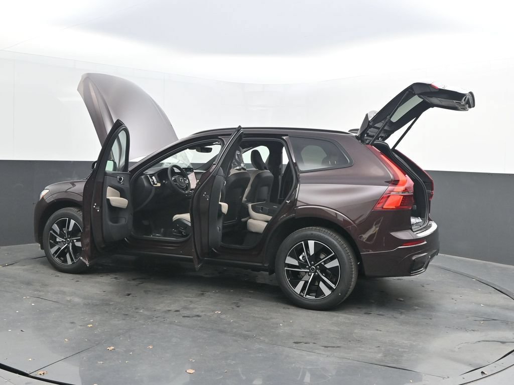 New 2026 Volvo XC60 B5 Core w/ Climate Package AWD/4WD image 39