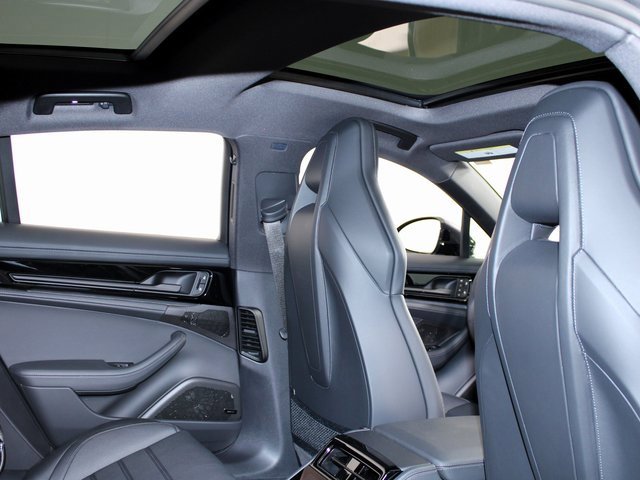 New 2025 Porsche Panamera 4 image 26