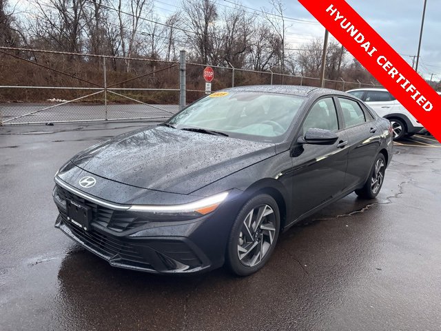 Certified 2025 Hyundai Elantra Sport image 3