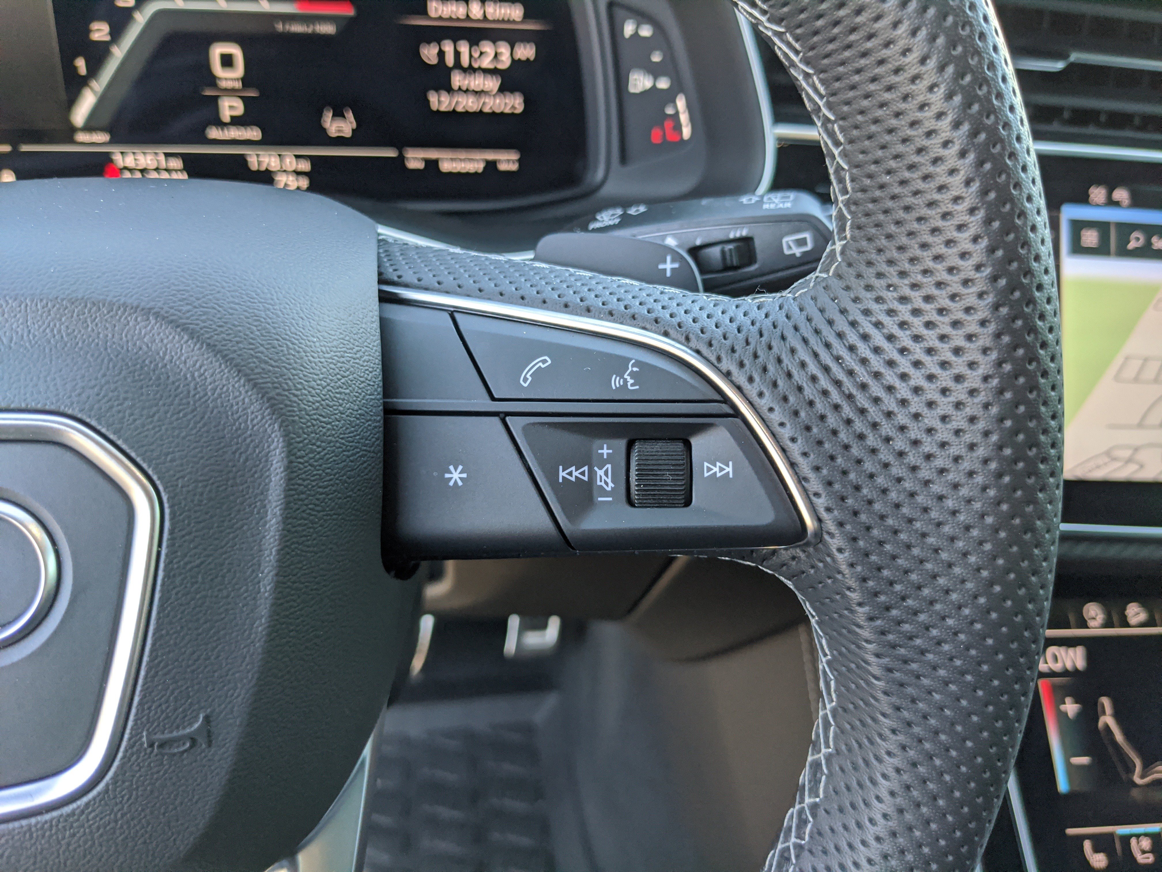 Used 2024 Audi SQ8 Prestige image 33