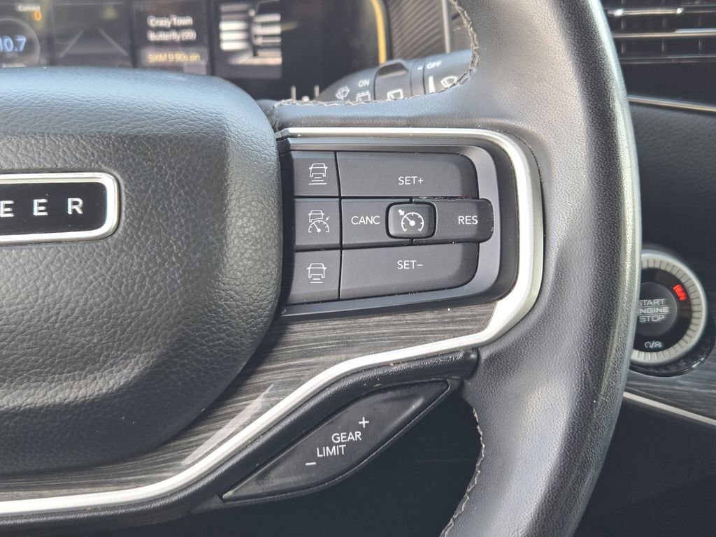 Used 2022 Jeep Wagoneer Series III AWD/4WD image 30