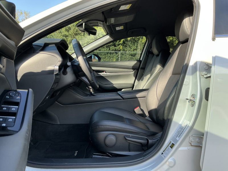 Used 2025 MAZDA MAZDA3 s Sport image 9