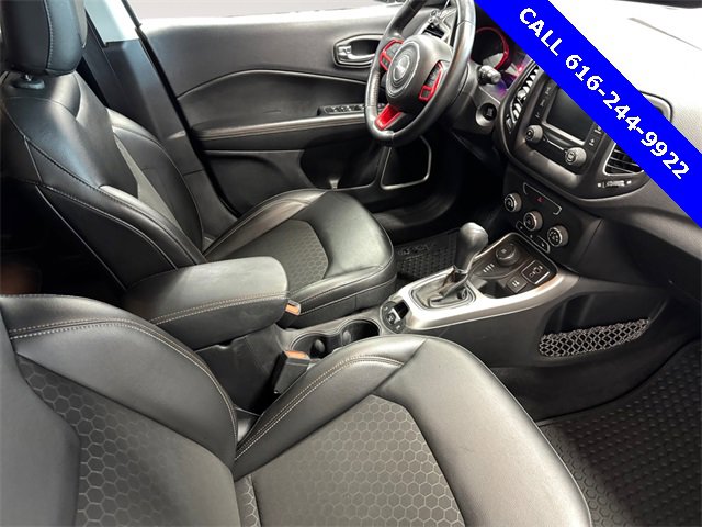 Used 2018 Jeep Compass Latitude w/ Cold Weather Group image 8