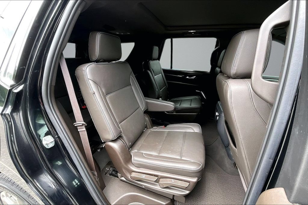 Used 2022 GMC Yukon Denali w/ Denali Premium Package AWD/4WD image 25