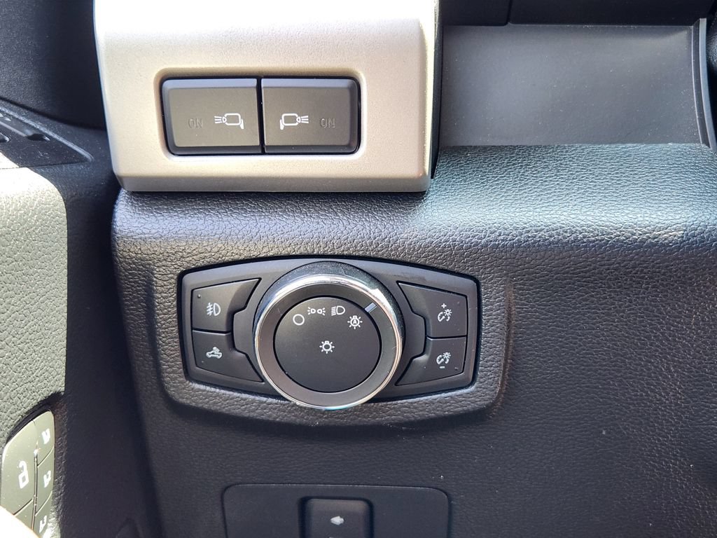 Used 2021 Ford F250 Lariat w/ Lariat Value Package AWD/4WD image 27