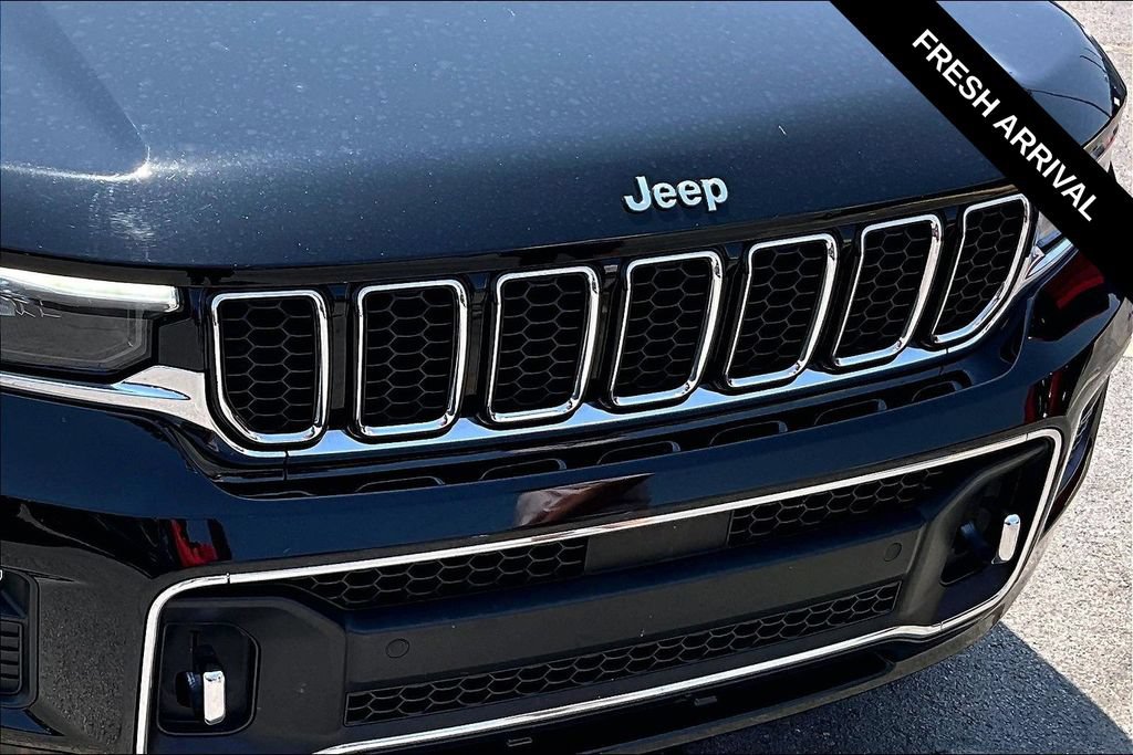 Used 2021 Jeep Grand Cherokee L Overland w/ Luxury Tech Group IV AWD/4WD image 33