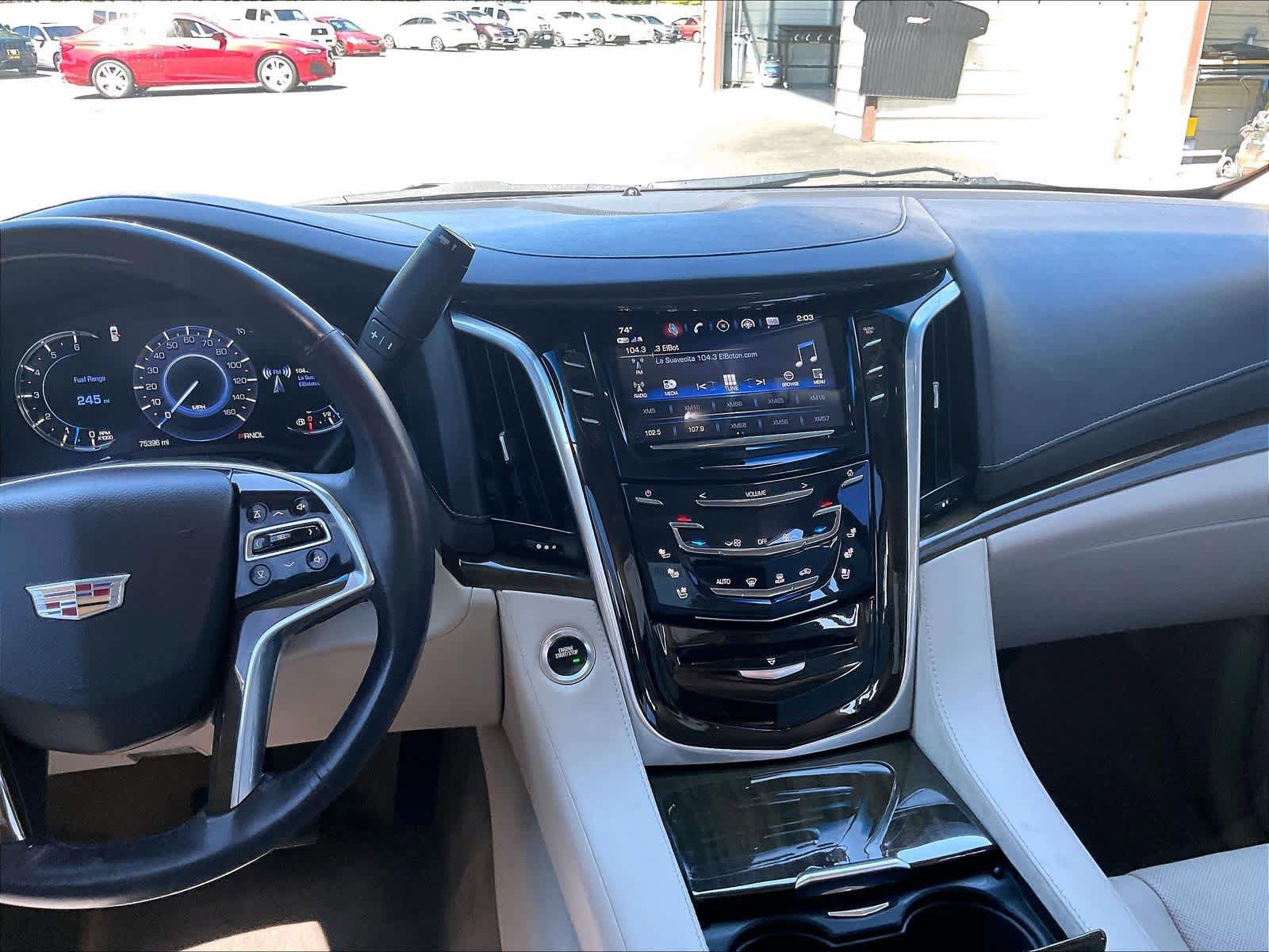Used 2019 Cadillac Escalade Luxury AWD/4WD image 8