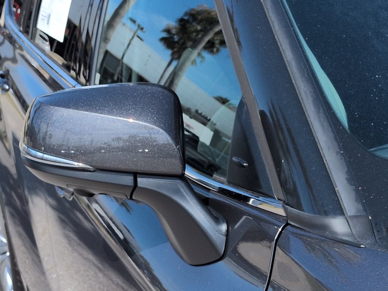 Used 2024 Toyota Highlander Platinum FWD image 11