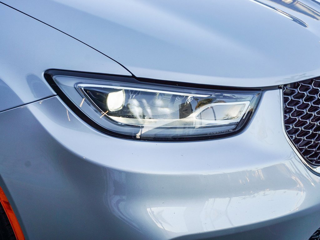 Used 2024 Chrysler Pacifica Touring-L image 11