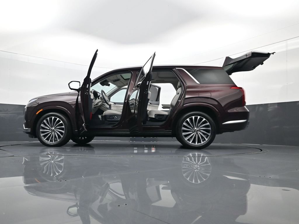 Used 2023 Hyundai Palisade Calligraphy image 33