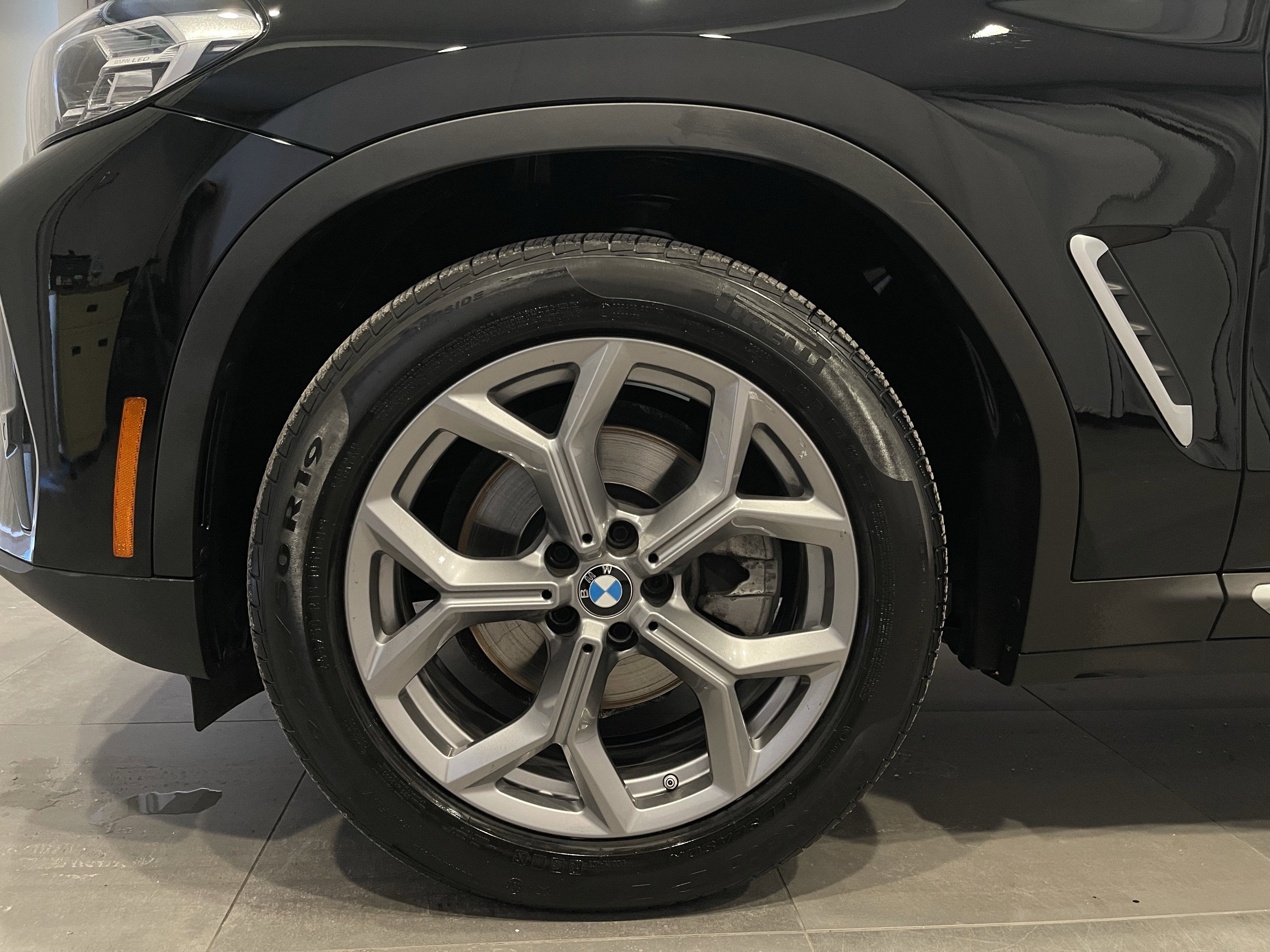 Used 2023 BMW X4 xDrive30i w/ Premium Package image 8