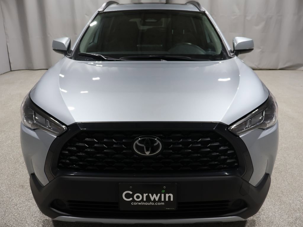 Used 2023 Toyota Corolla Cross LE w/ Moonroof Package image 8