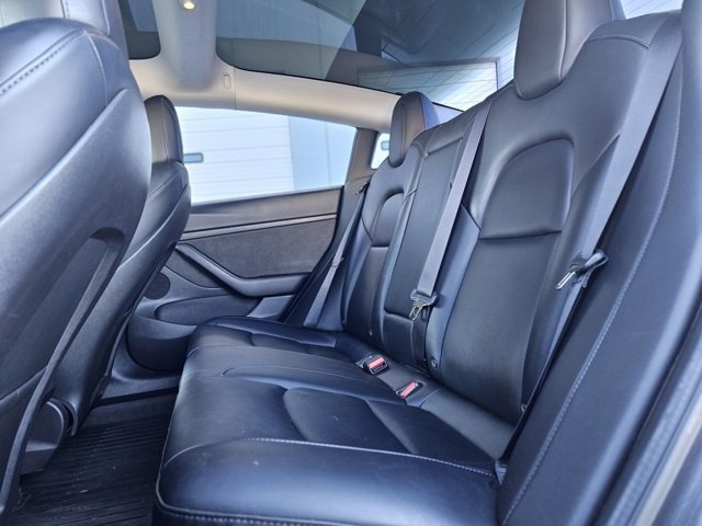 Used 2022 Tesla Model 3 Performance image 14