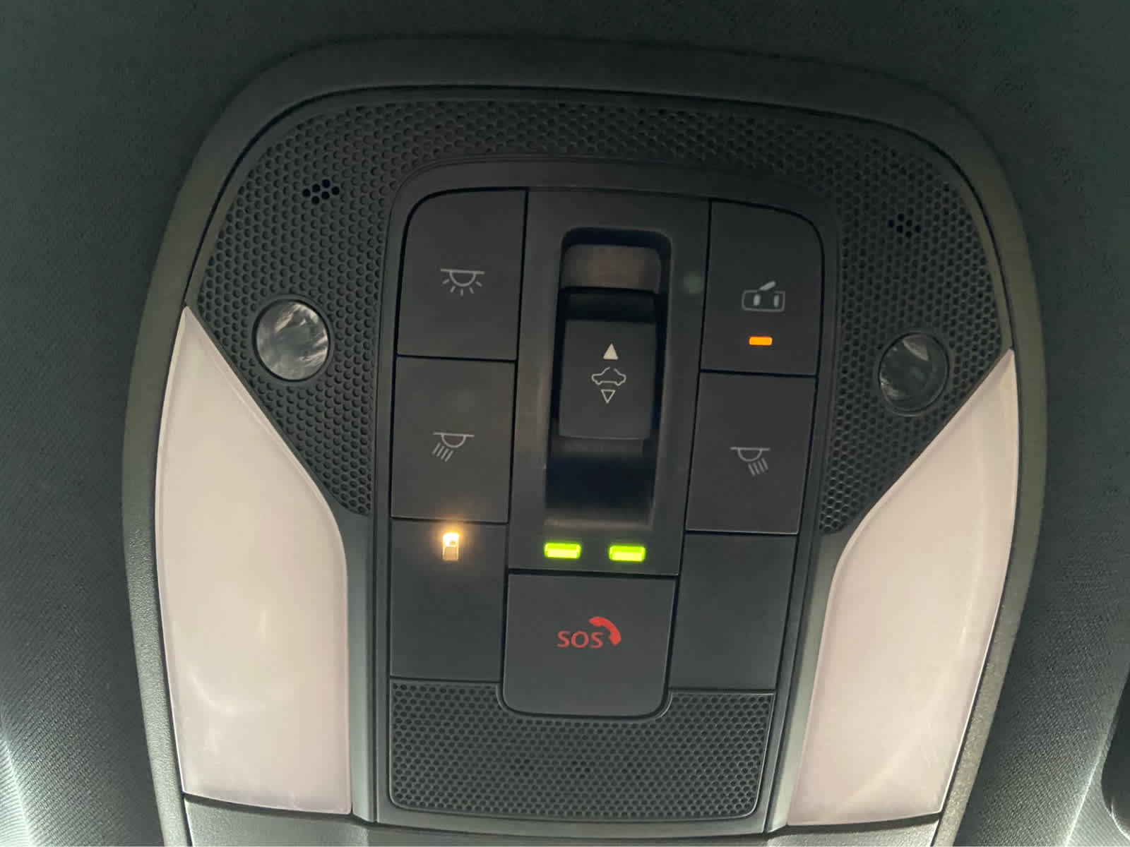 Used 2021 INFINITI QX50 Luxe w/ Appearance Package image 37
