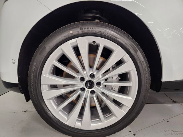 New 2026 Land Rover Range Rover Long Wheelbase SE image 8