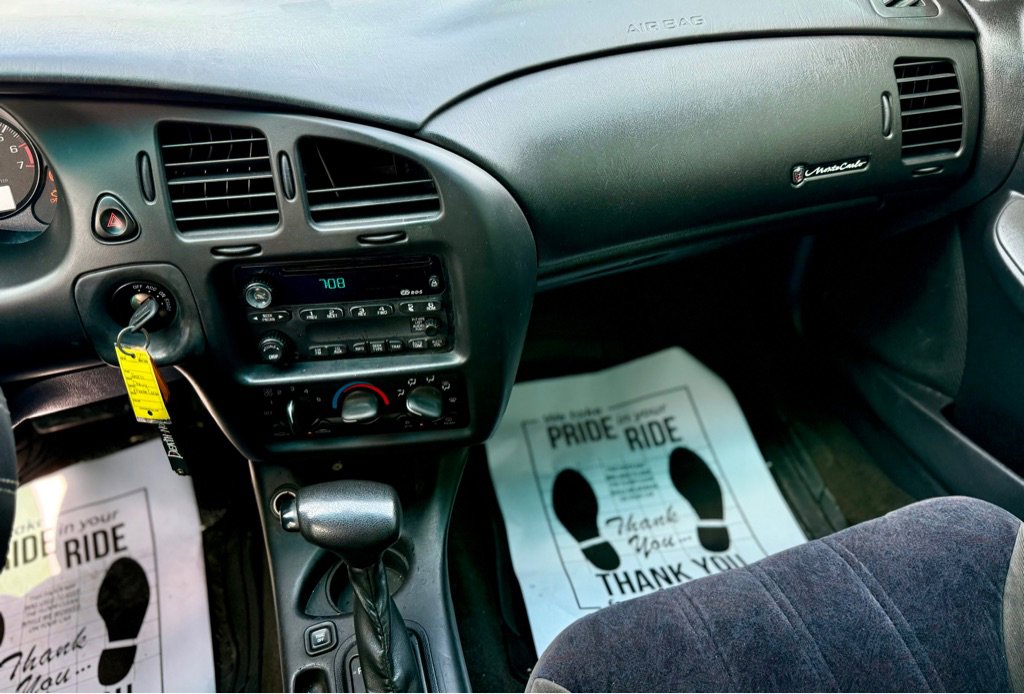 Used 2001 Chevrolet Monte Carlo LS image 11