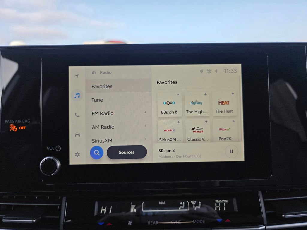 Used 2026 Toyota Sienna LE image 57