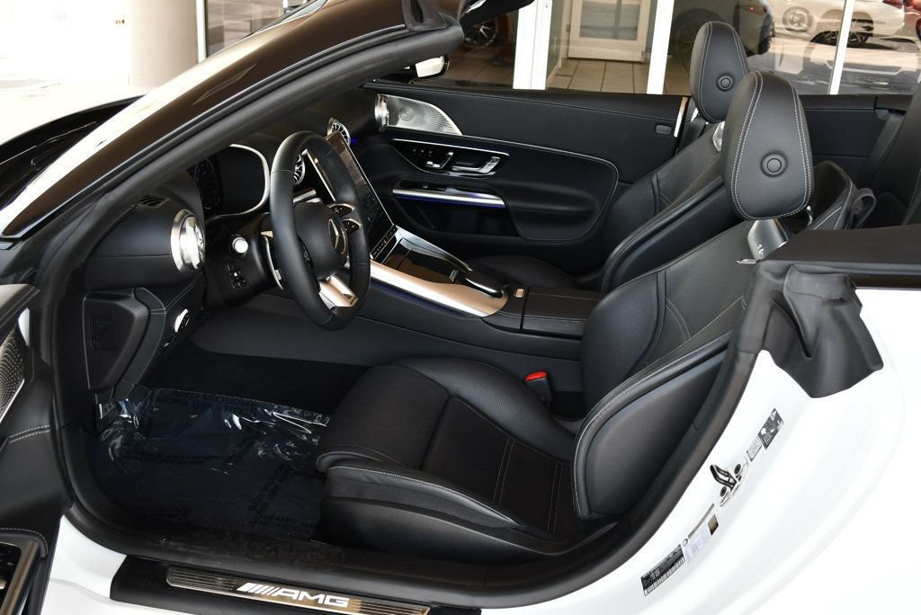 Used 2024 Mercedes-Benz SL 55 AMG 4MATIC image 16