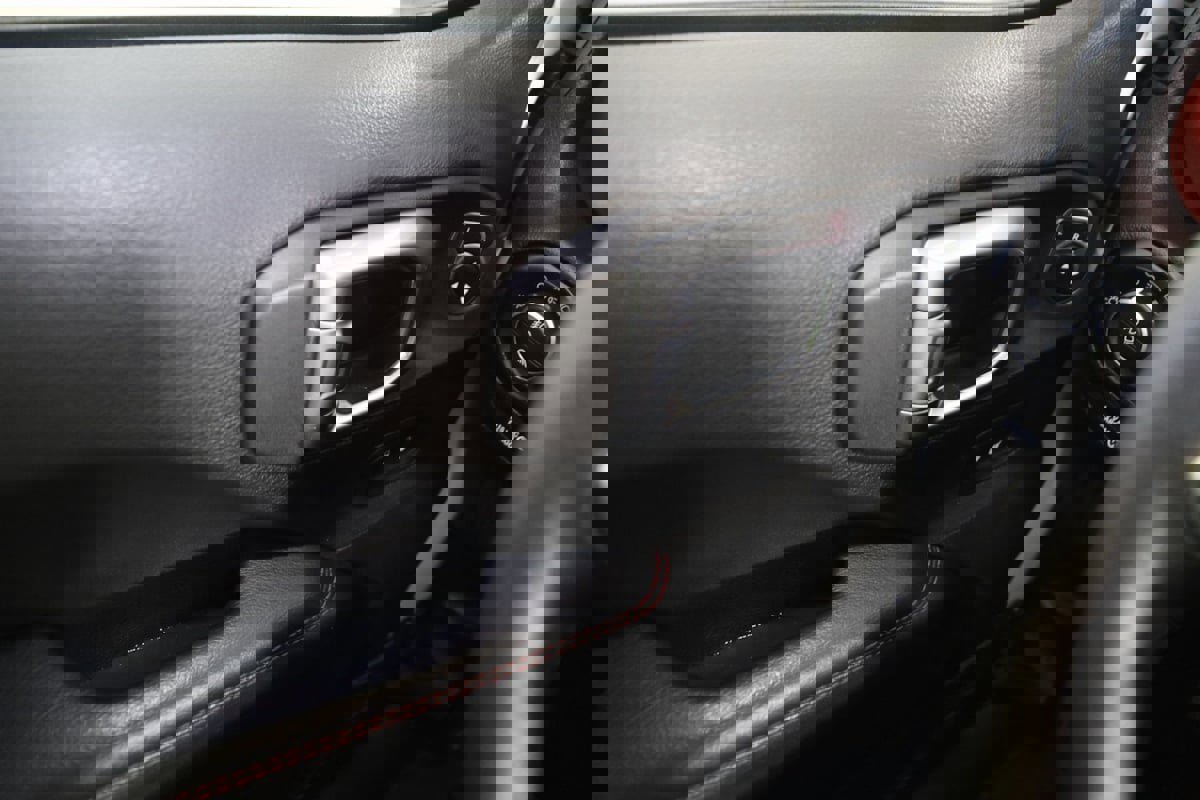 Used 2020 Jeep Gladiator Rubicon w/ Dual Top Group image 31