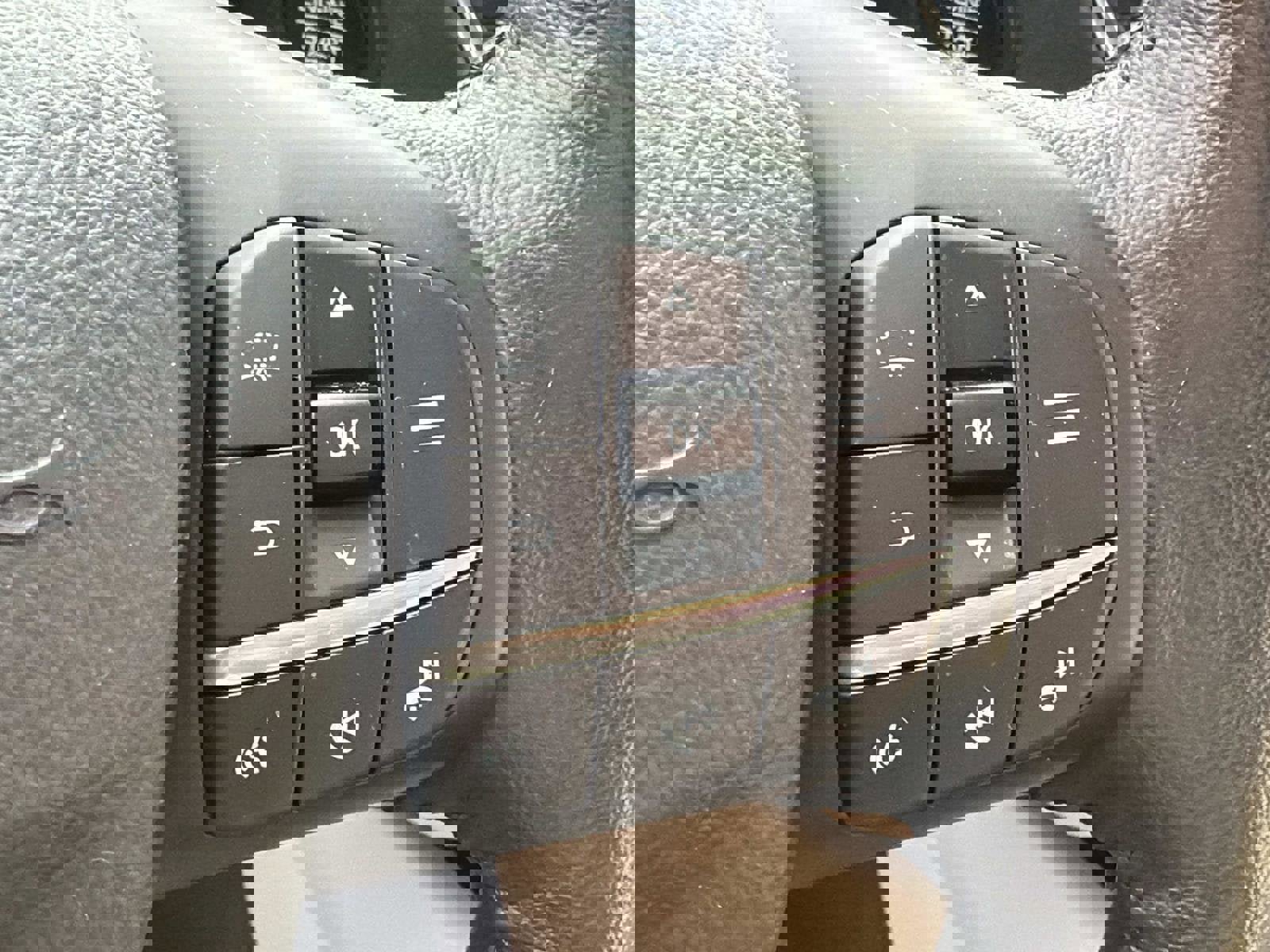 Used 2020 Ford Escape Titanium image 7