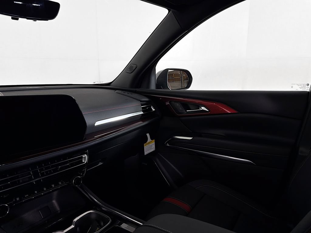 New 2026 Chevrolet Traverse RS w/ LPO, Floor Liner Package AWD/4WD image 20
