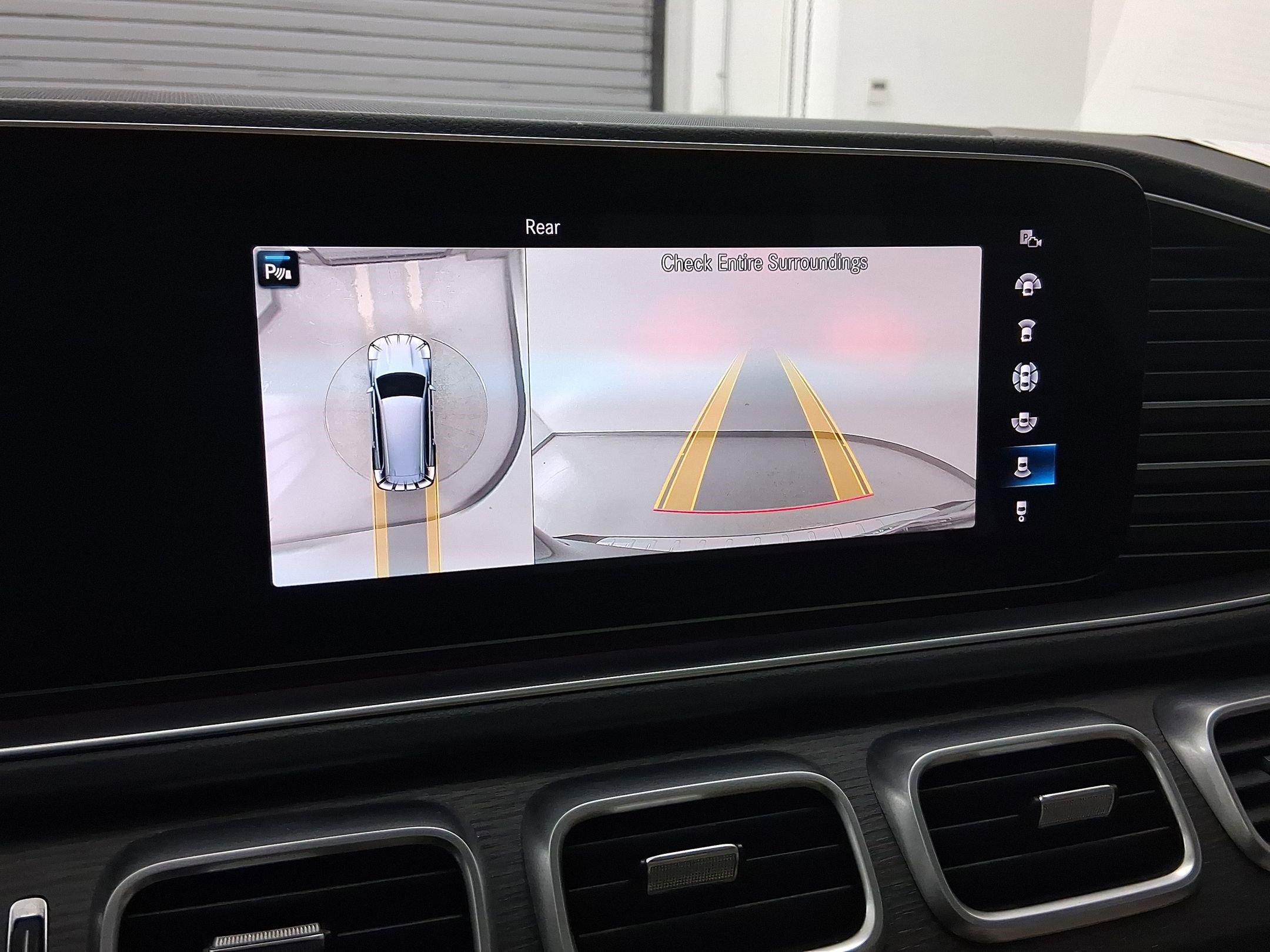 Used 2023 Mercedes-Benz GLS 450 4MATIC image 28