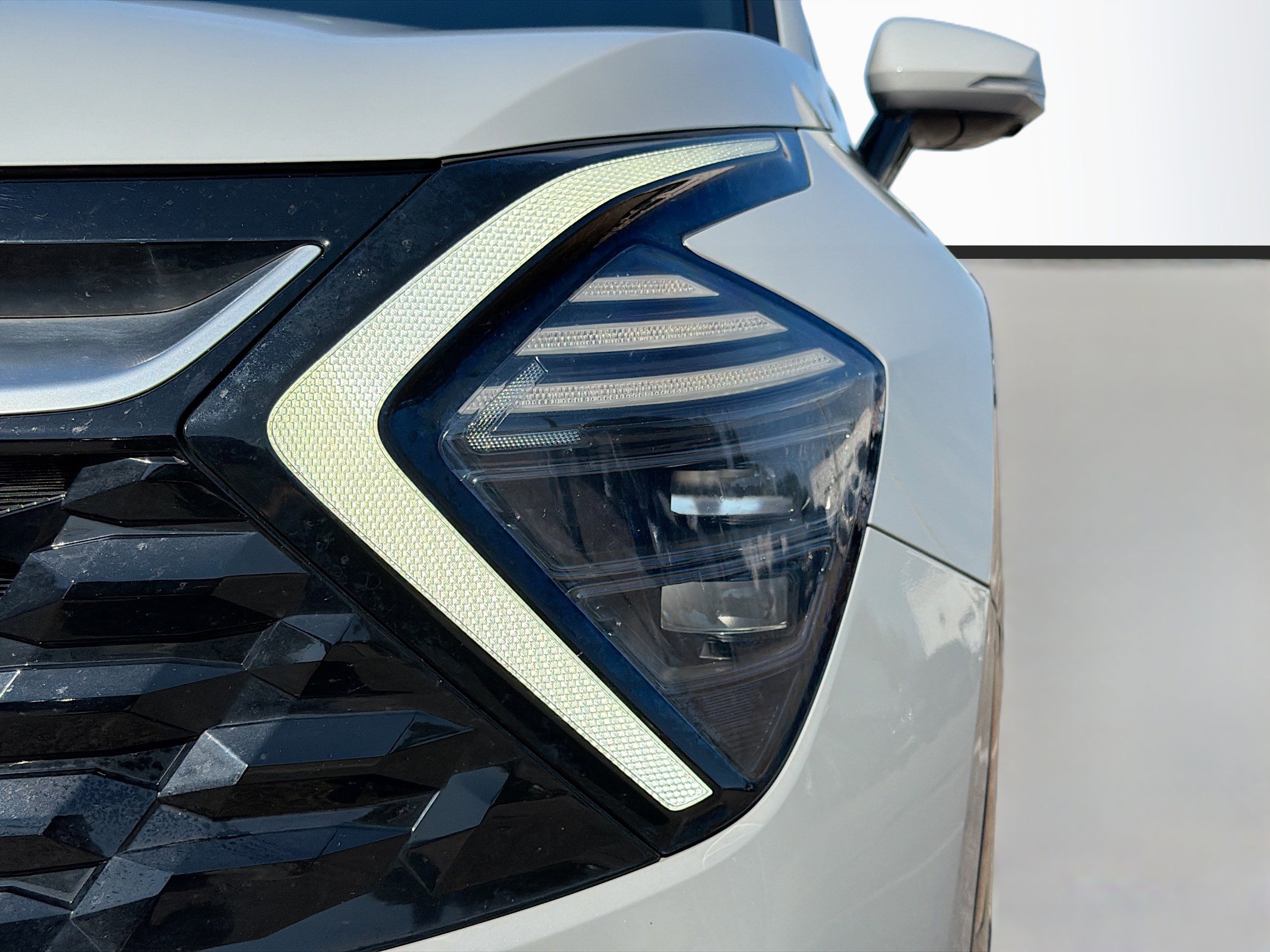 Used 2023 Kia Sportage SX image 9