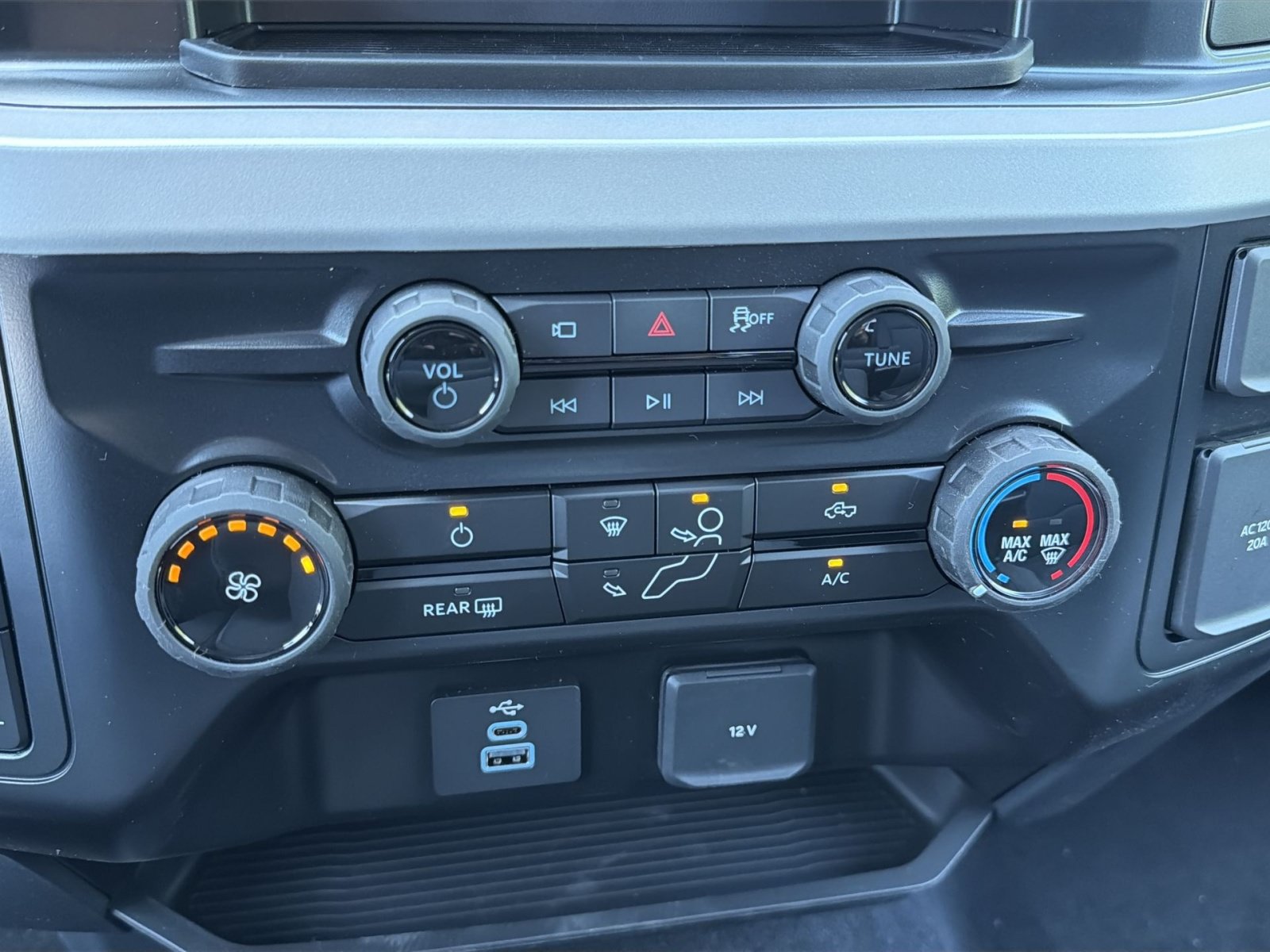 New 2026 Ford F350 XL w/ STX Appearance Package AWD/4WD image 23