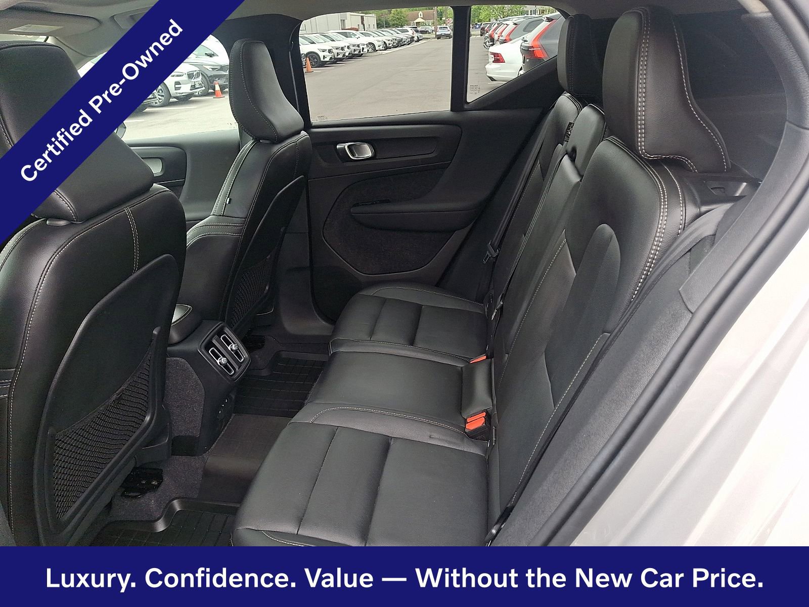 Certified 2024 Volvo XC40 B5 Plus w/ Protection Package Premier AWD/4WD image 11