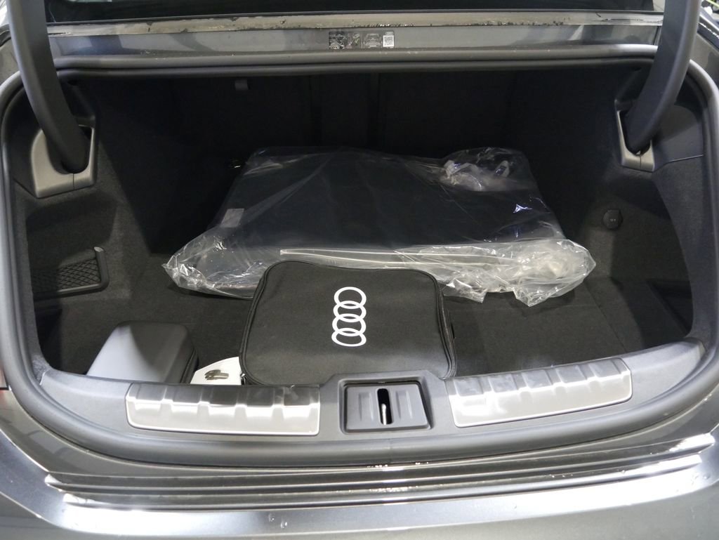 New 2026 Audi RS e-tron GT performance image 22