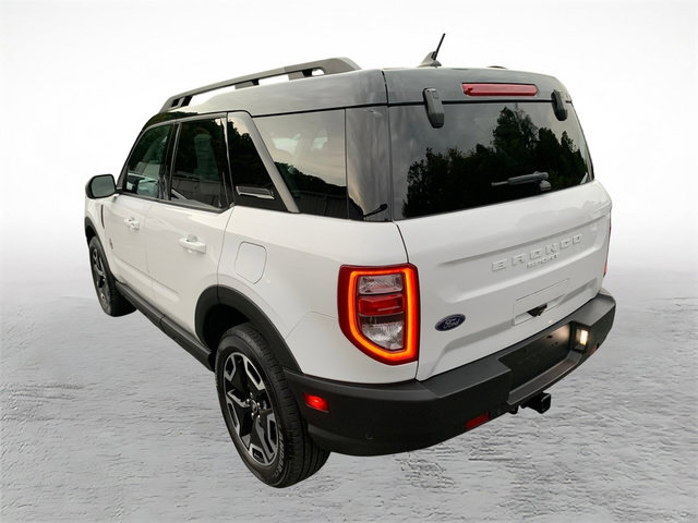 Used 2022 Ford Bronco Sport Outer Banks w/ Tech Package AWD/4WD image 4
