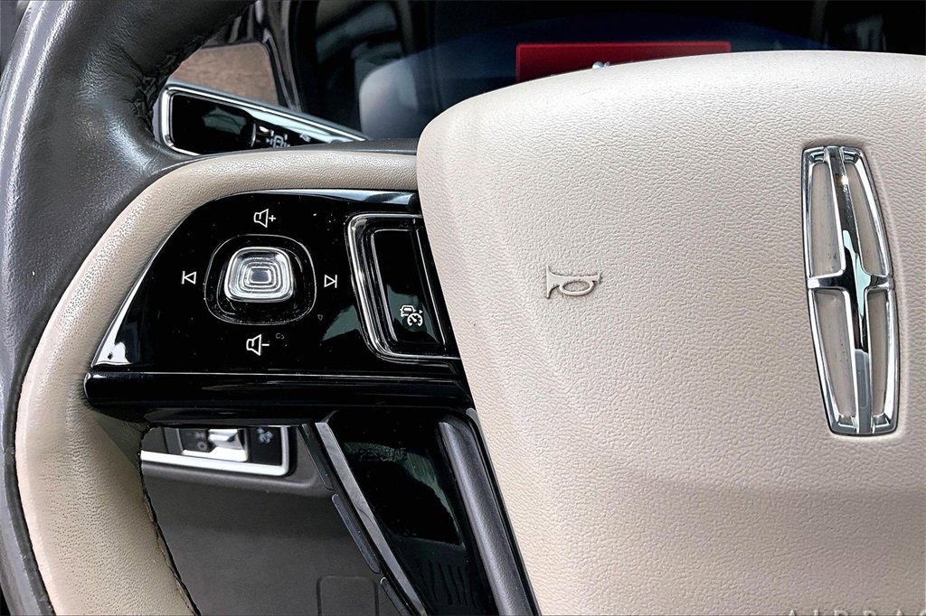 Used 2022 Lincoln Corsair Reserve w/ Equipment Group 201A image 18