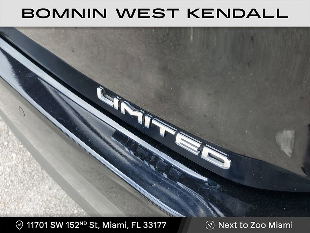 Used 2020 Toyota Highlander Limited image 10