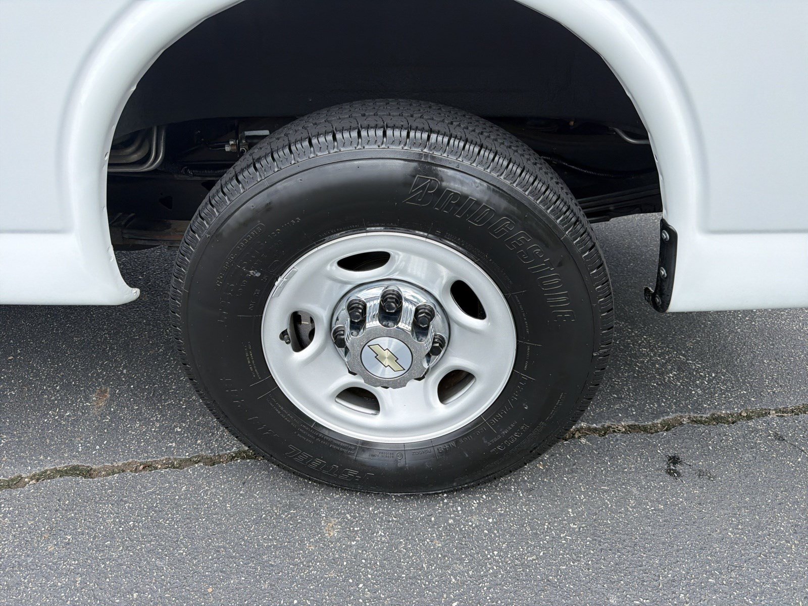 Used 2022 Chevrolet Express 2500 LT RWD image 21