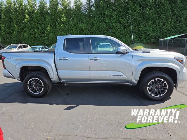 Used 2025 Toyota Tacoma TRD Sport w/ TRD Sport Upgrade Package AWD/4WD image 8