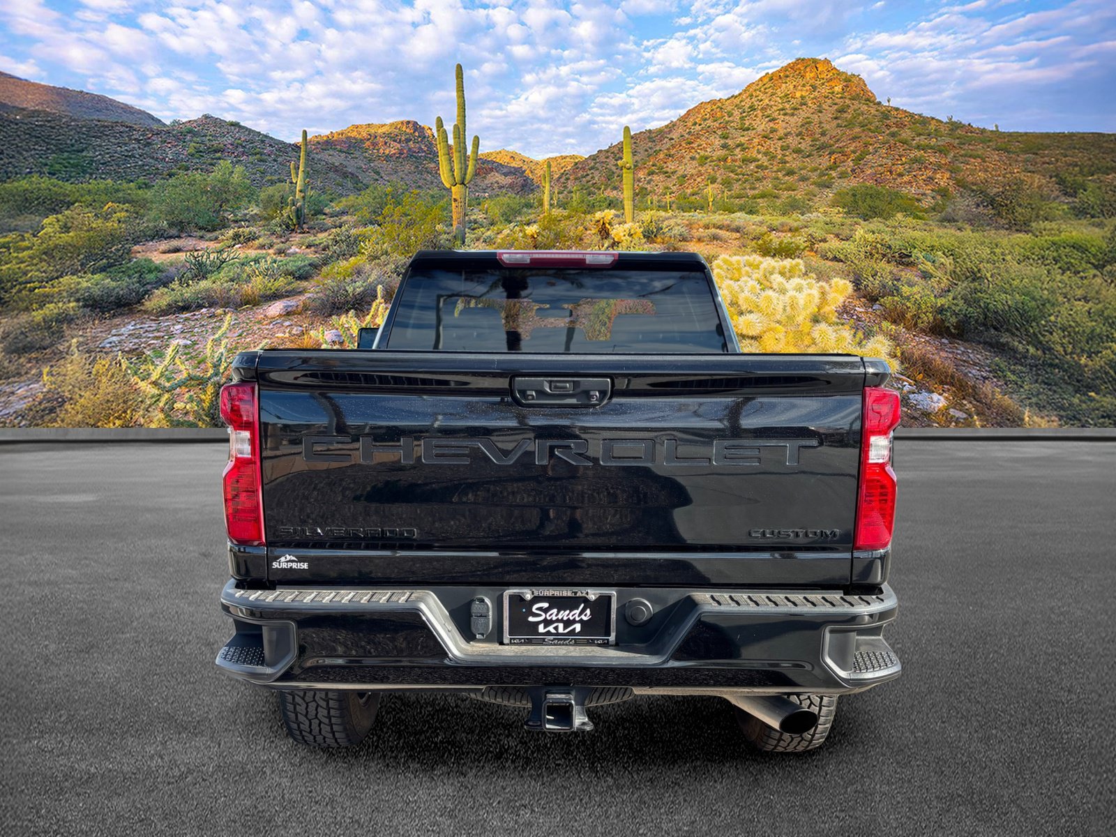 Used 2023 Chevrolet Silverado 2500 Custom w/ Custom Value Package AWD/4WD image 5