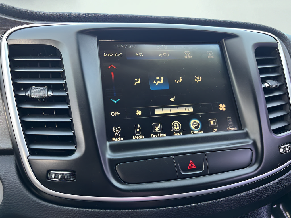 Used 2017 Chrysler 200 Limited Platinum FWD image 42