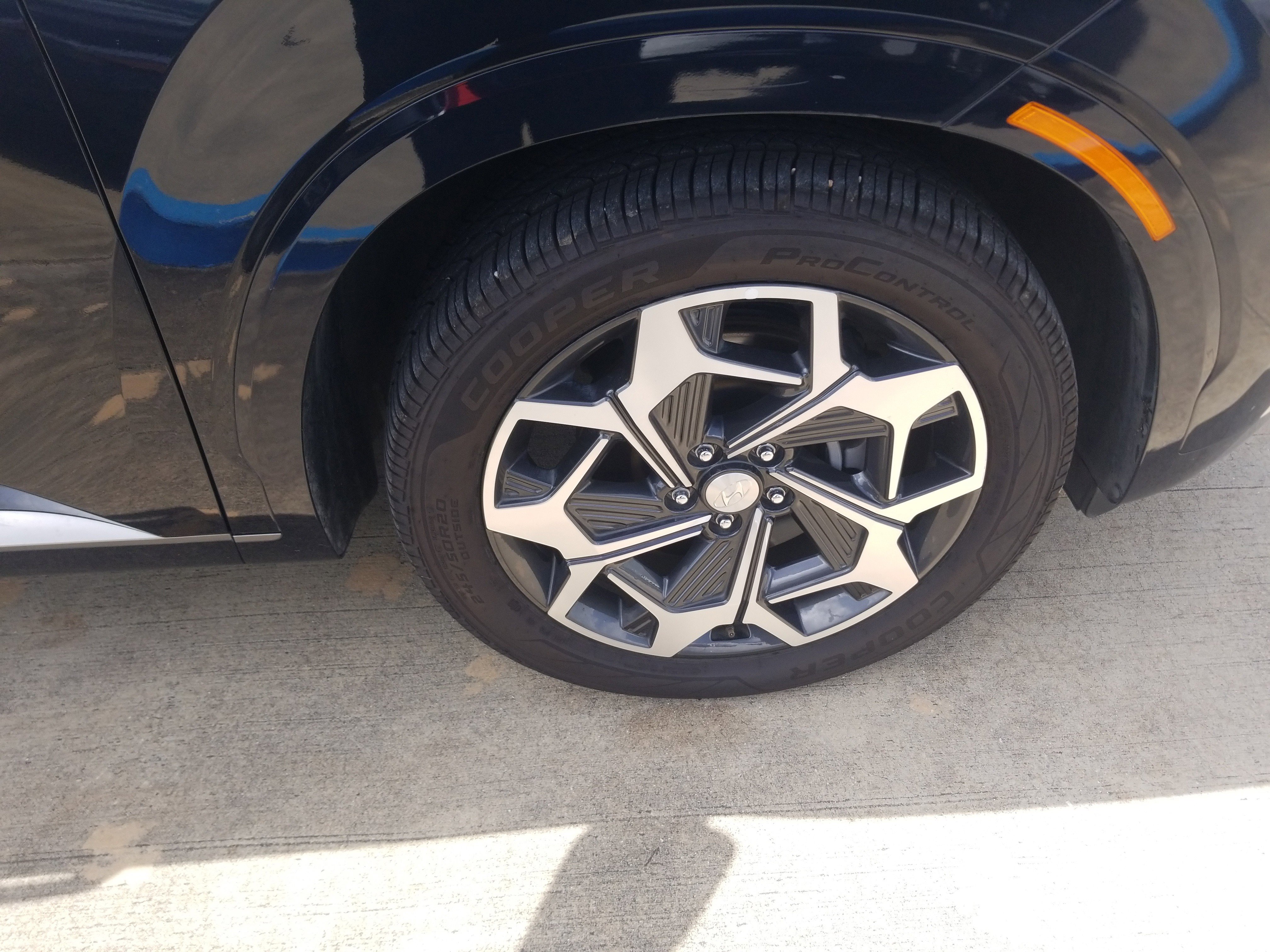 Used 2022 Hyundai Palisade Calligraphy image 25