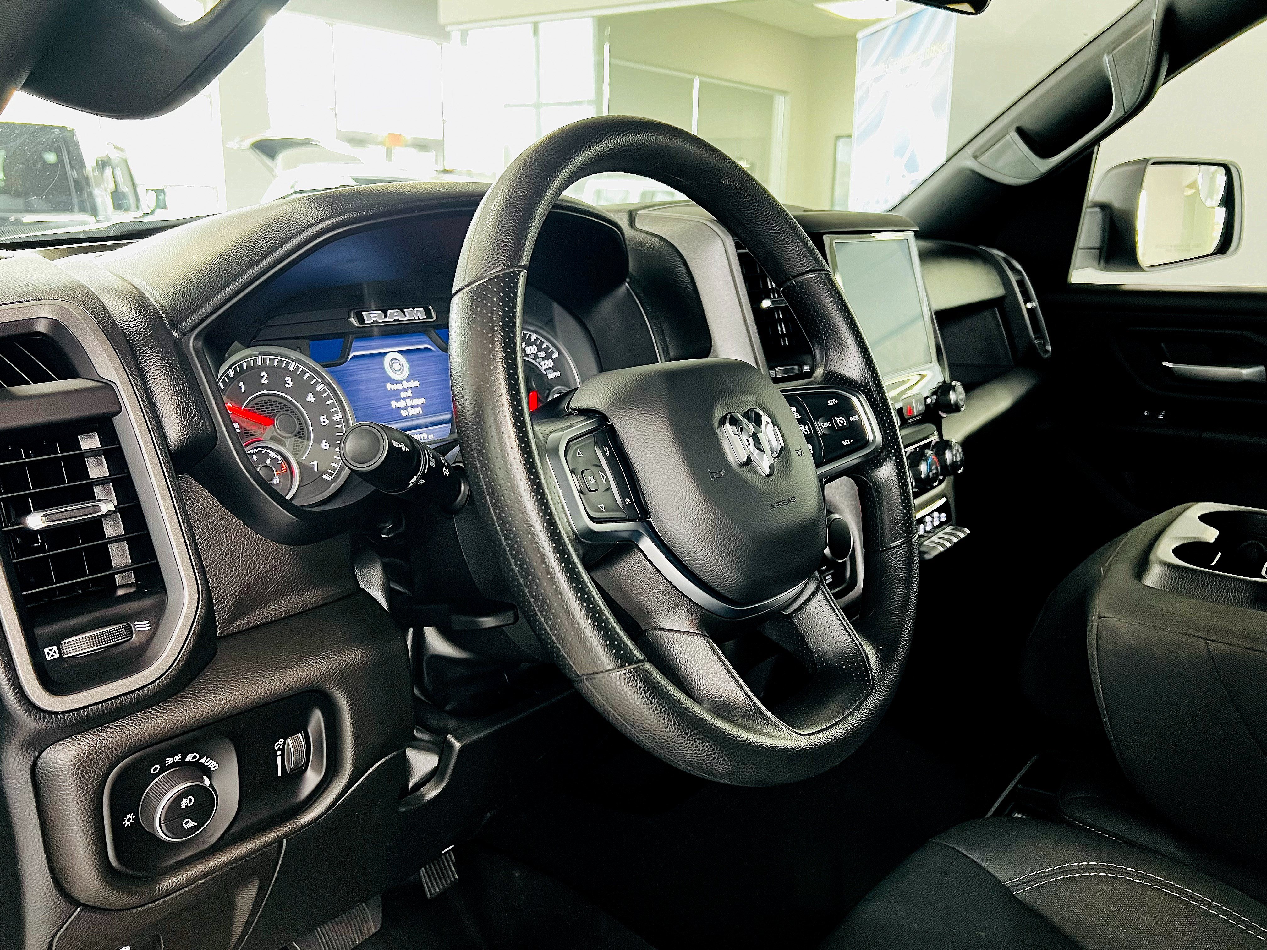 Used 2025 RAM 1500 Warlock AWD/4WD image 10