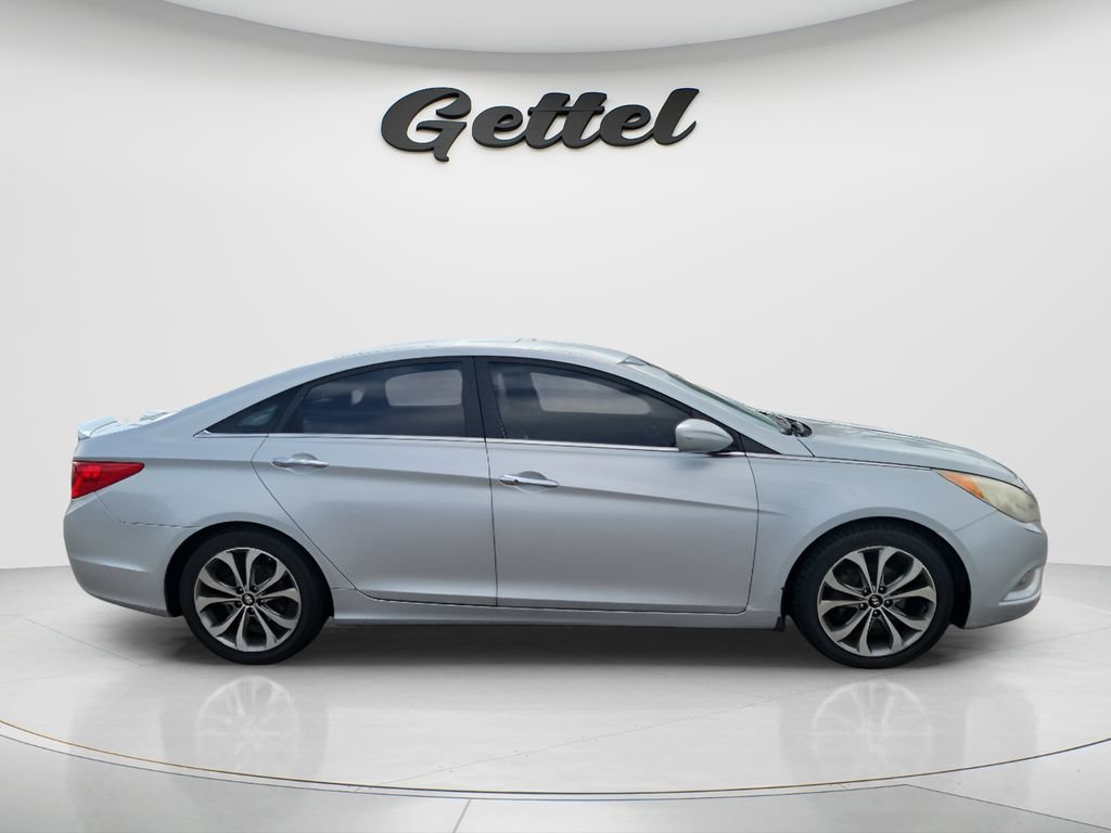 Used 2013 Hyundai Sonata SE FWD image 4
